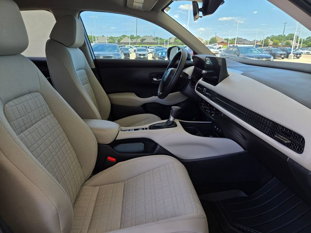 Used 2027 Honda HR-V LX image 25