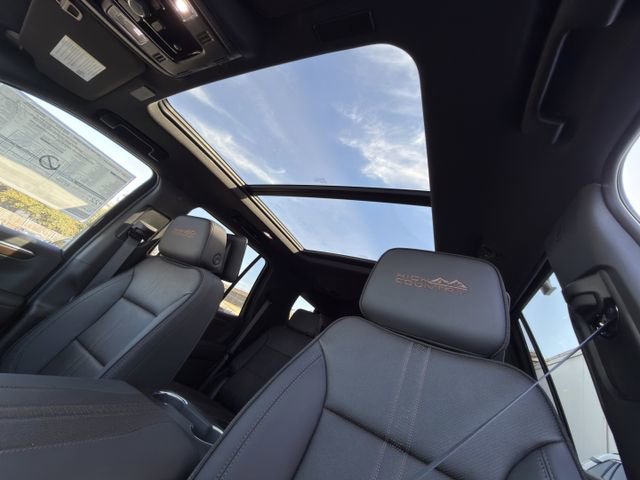 New 2026 Chevrolet Tahoe High Country AWD/4WD image 21
