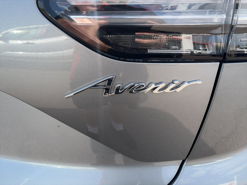 Used 2023 Buick Envision Avenir AWD/4WD image 30