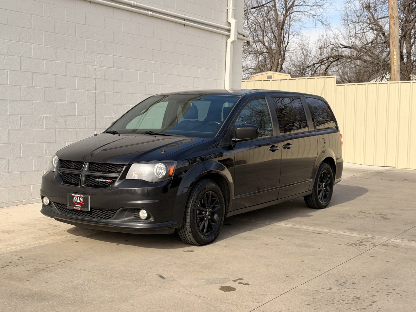 Used 2020 Dodge Grand Caravan GT image 3