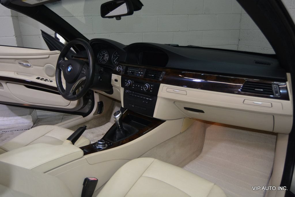 Used 2011 BMW 328i Convertible RWD image 18