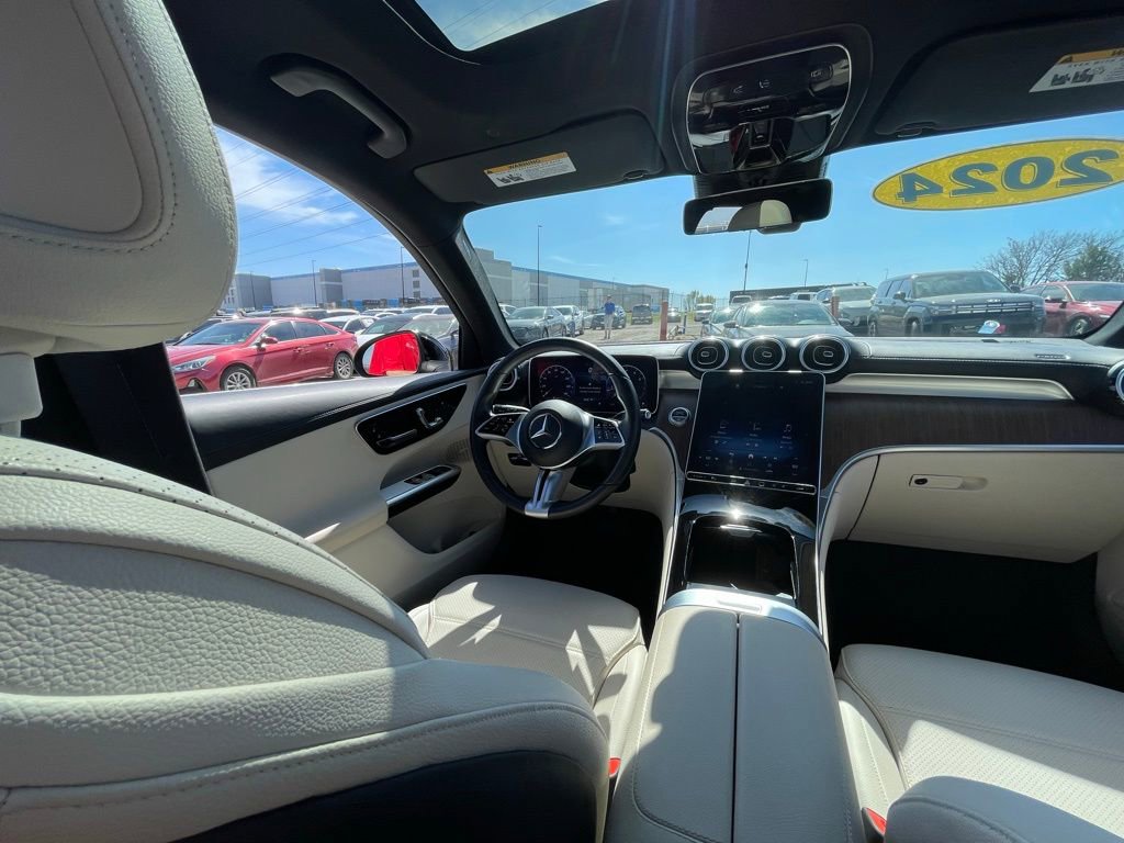 Used 2024 Mercedes-Benz GLC 300 4MATIC image 24