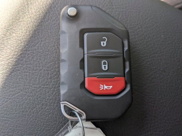 New 2025 Jeep Gladiator Sport image 25