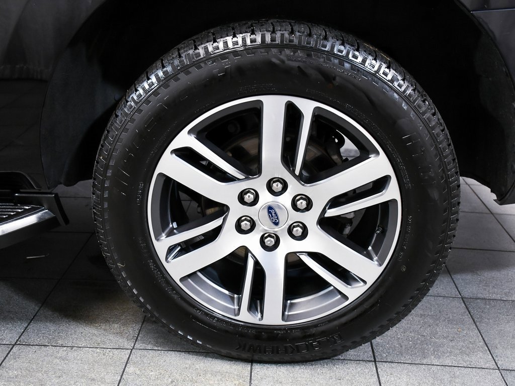 Used 2023 Ford Expedition Limited image 9