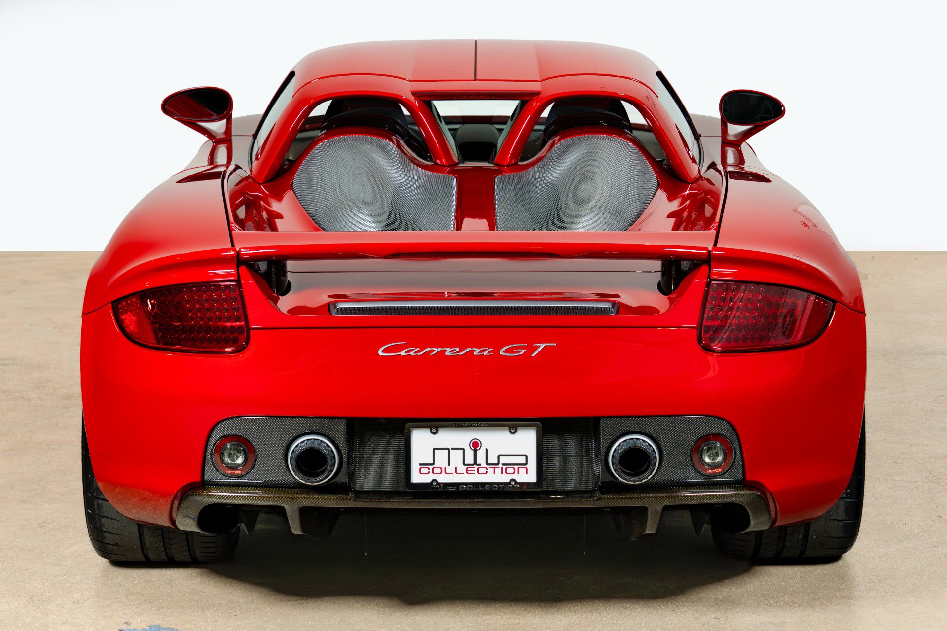 Used 2004 Porsche Carrera GT image 8