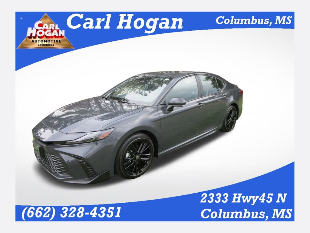 Used 2025 Toyota Camry SE image 1