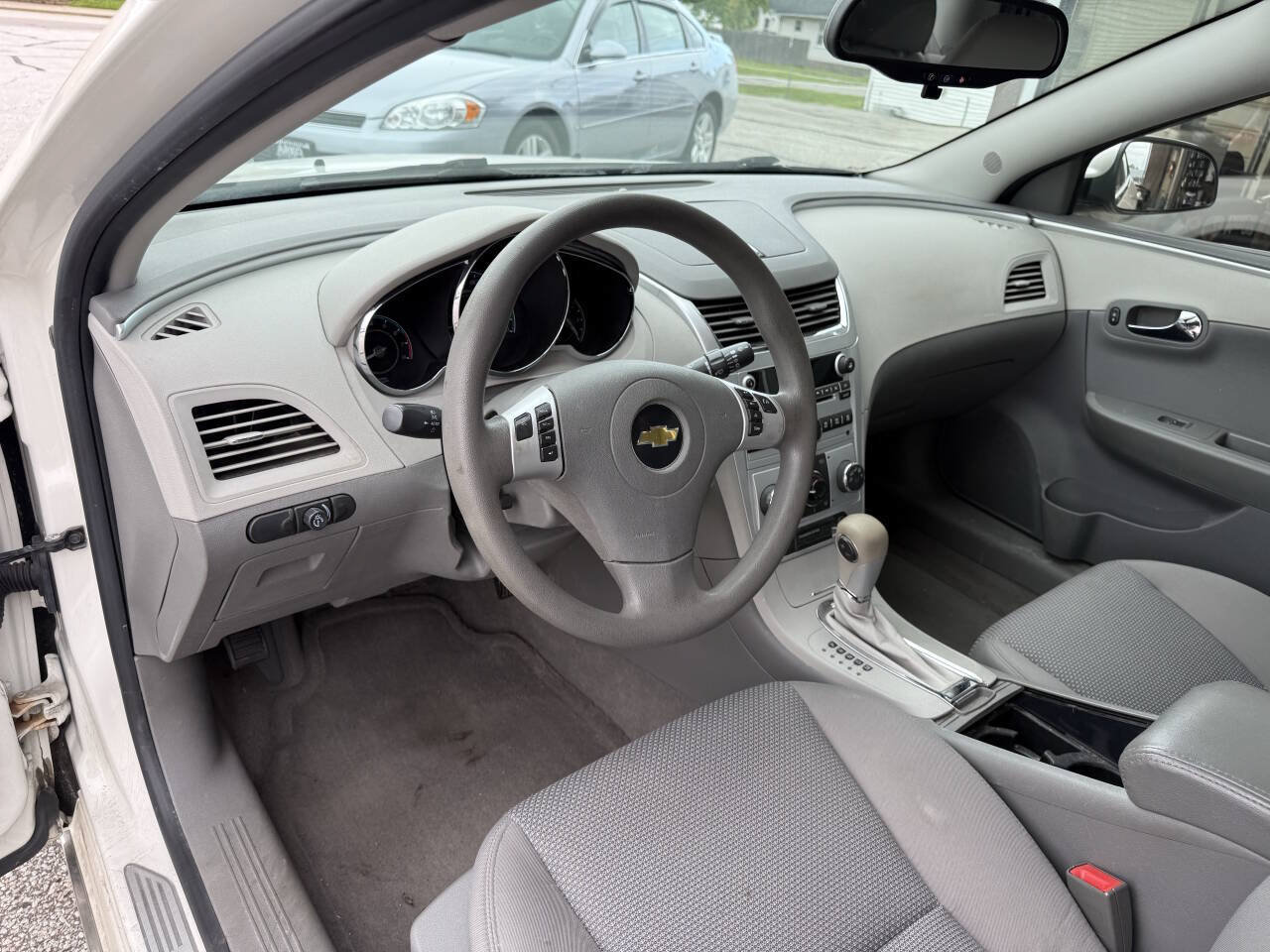Used 2011 Chevrolet Malibu LT w/ White Diamond Premium Package FWD image 14