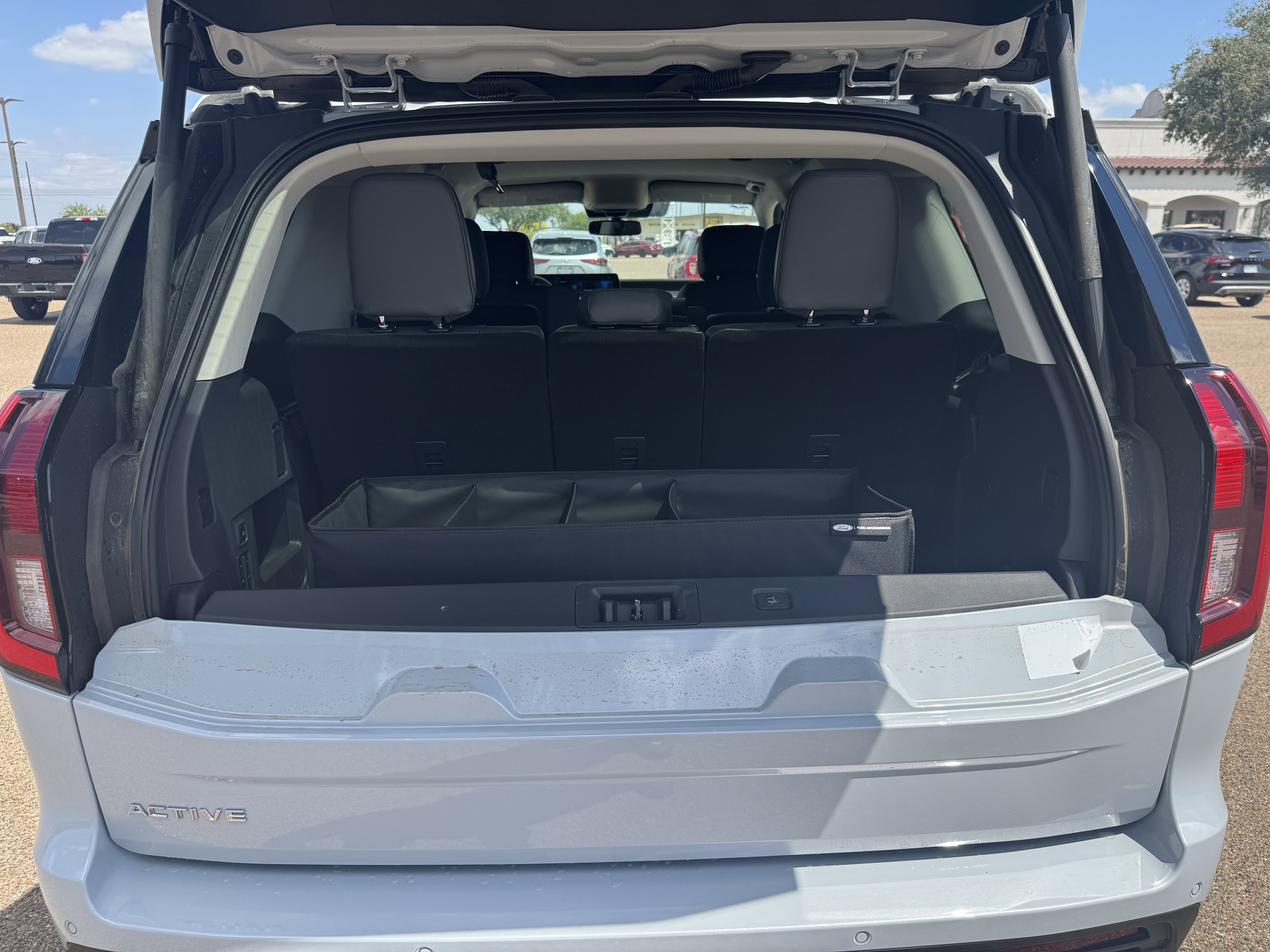 New 2026 Ford Expedition Active image 31