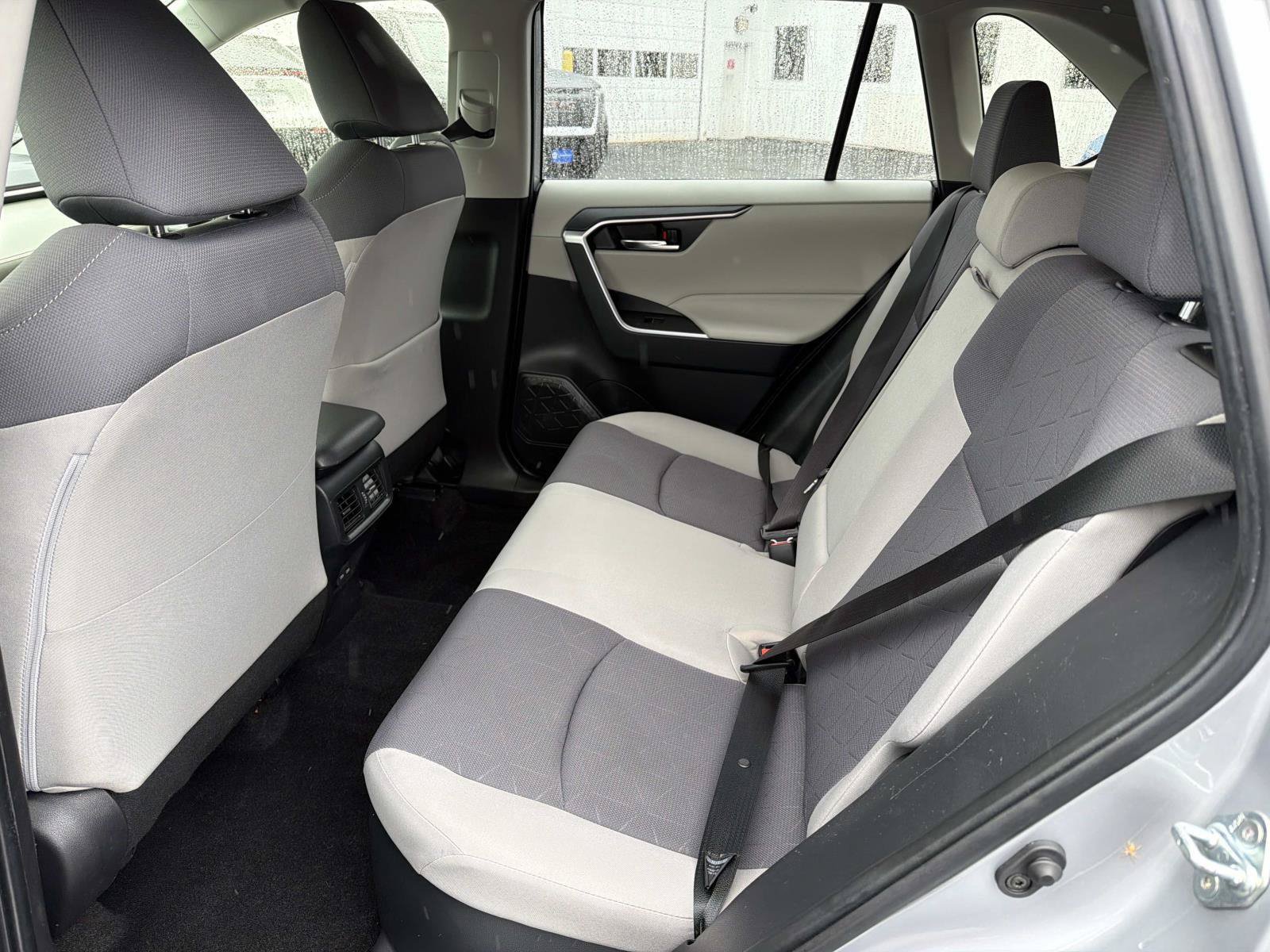 Used 2023 Toyota RAV4 XLE AWD/4WD image 9