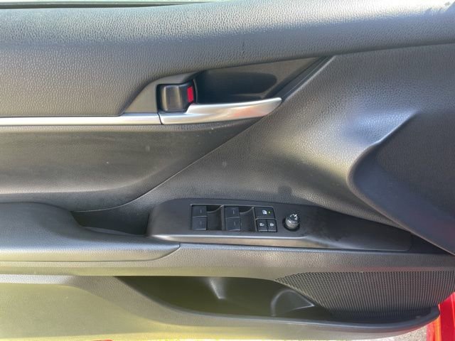 Used 2023 Toyota Camry SE image 19