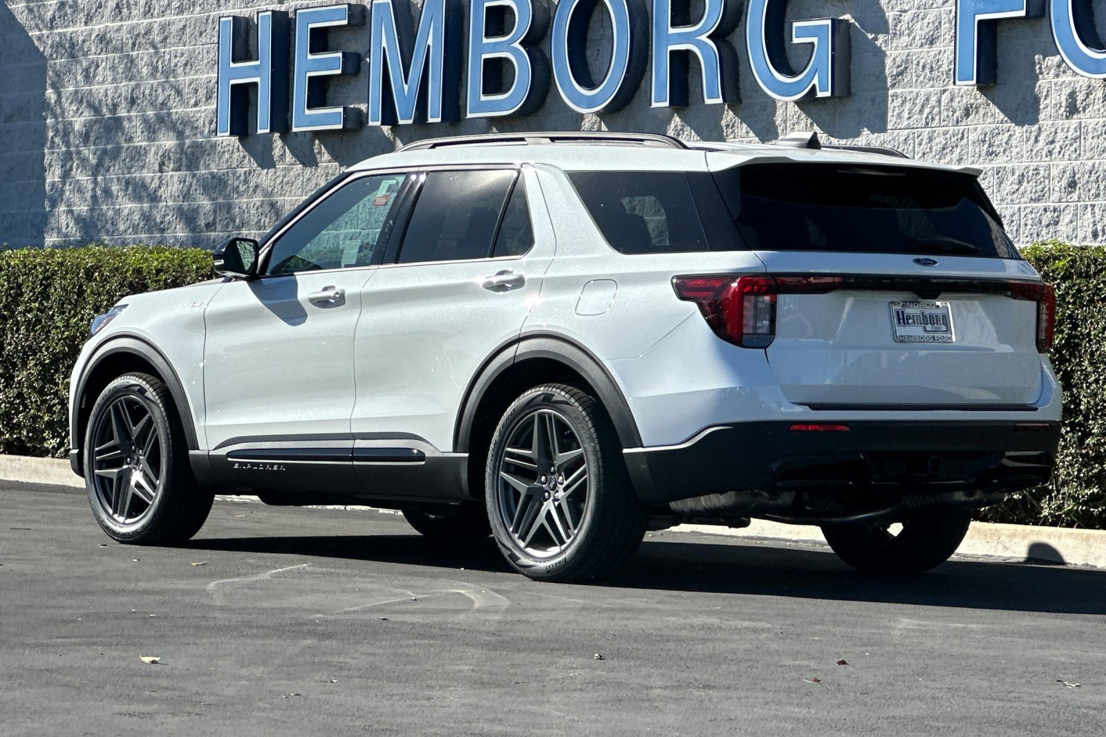 New 2026 Ford Explorer ST-Line w/ ST-Line Street Pack image 6