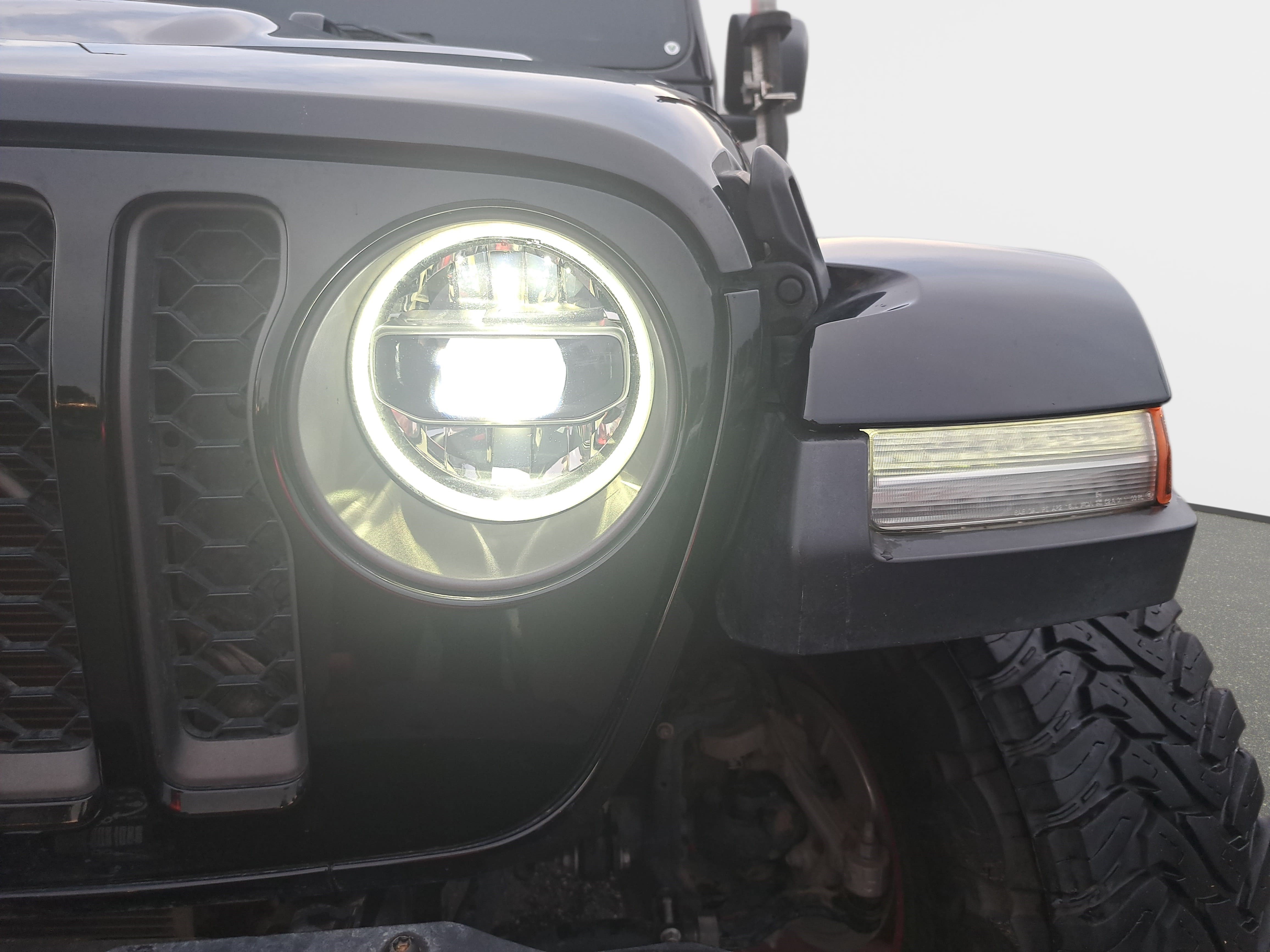 Used 2022 Jeep Gladiator Rubicon w/ LED Lighting Group AWD/4WD image 29