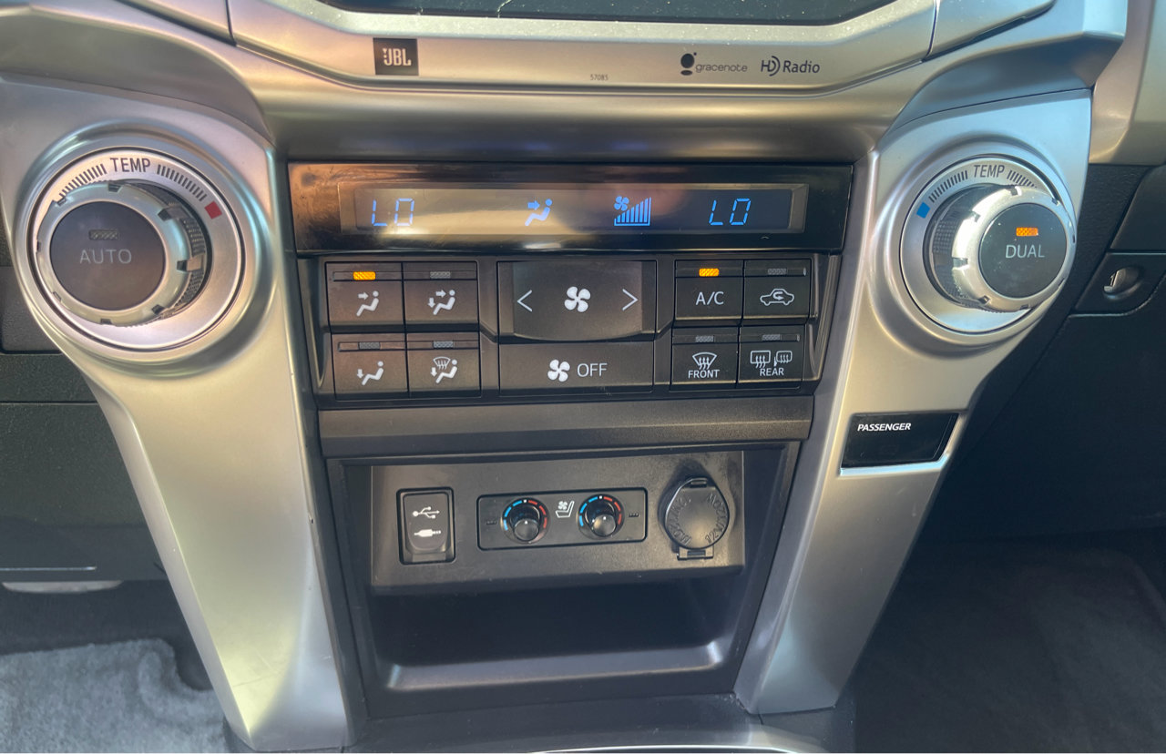 Used 2014 Toyota 4Runner Limited image 22