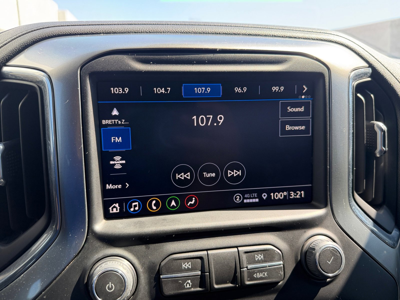 Used 2022 Chevrolet Silverado 2500 LTZ AWD/4WD image 23