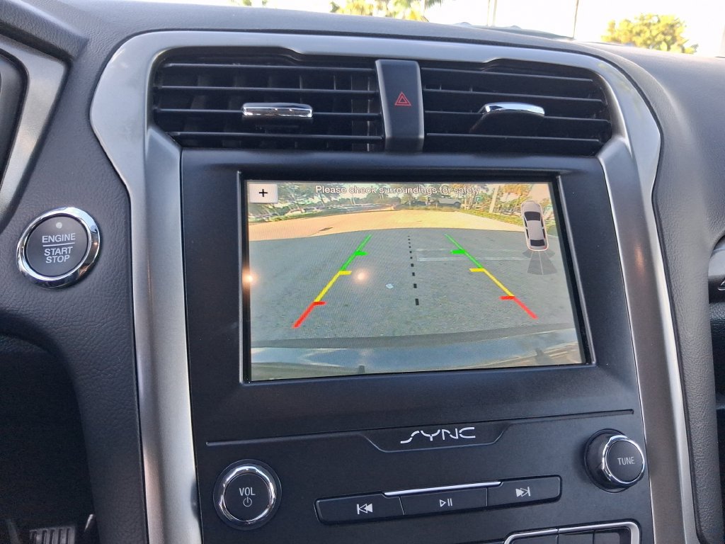 Used 2019 Ford Fusion SE FWD image 23