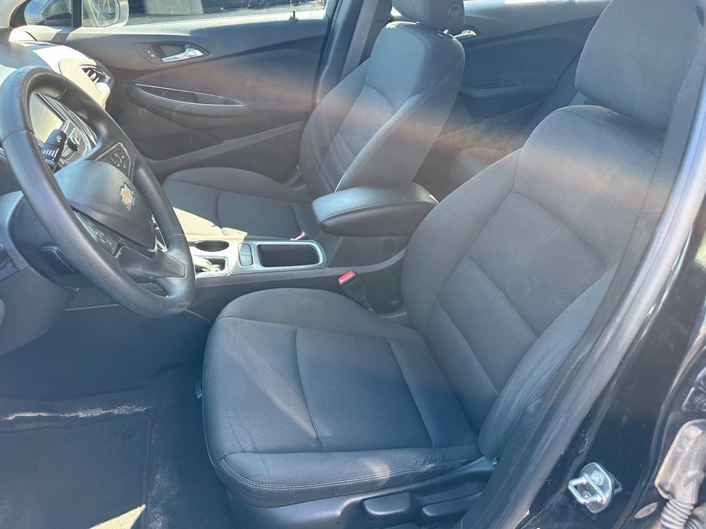 Used 2016 Chevrolet Cruze LT FWD image 16