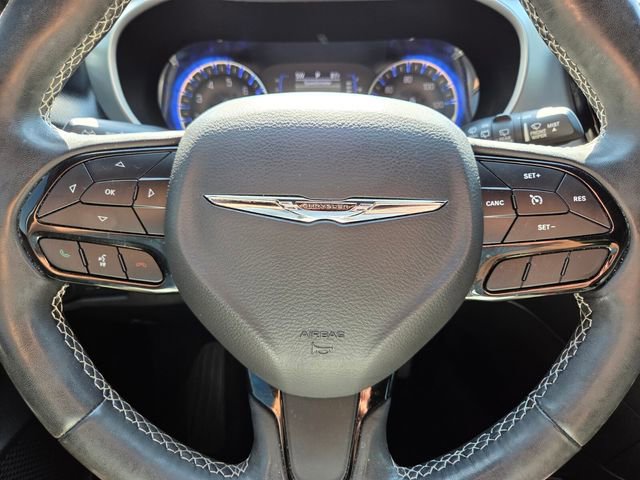 Certified 2020 Chrysler Pacifica Touring-L w/ S Appearance Package image 31