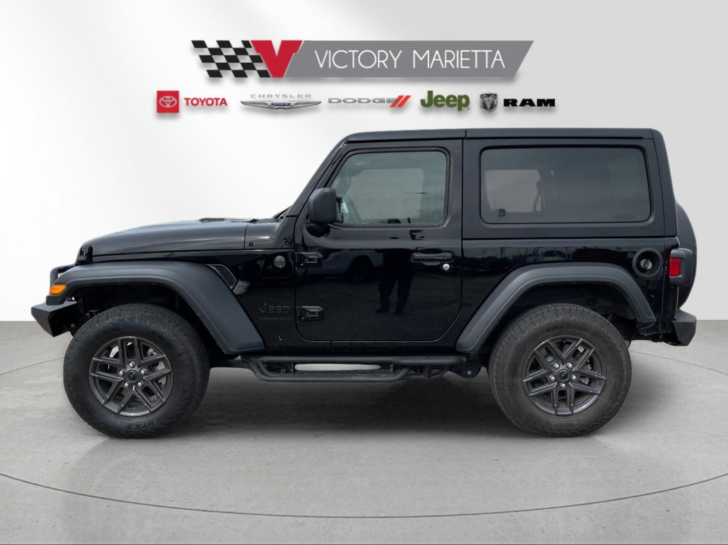 Used 2025 Jeep Wrangler Sport image 2