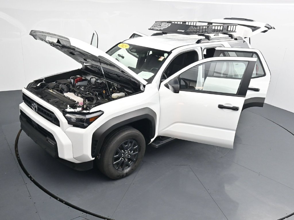 Used 2025 Toyota 4Runner SR5 AWD/4WD image 41