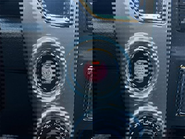 Used 2019 Nissan Titan PRO-4X w/ Pro-4x Convenience Package image 23