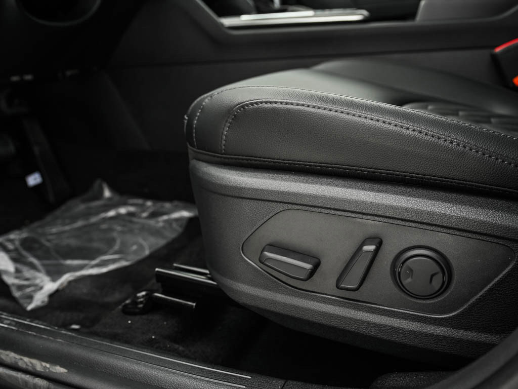New 2026 Kia Sportage X-Line w/ X-Line Premium Package image 18