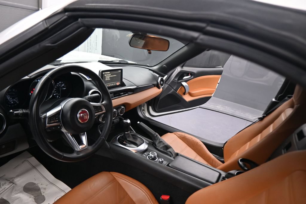 Used 2019 FIAT 124 Spider Lusso w/ Navigation & Sound Group RWD image 40