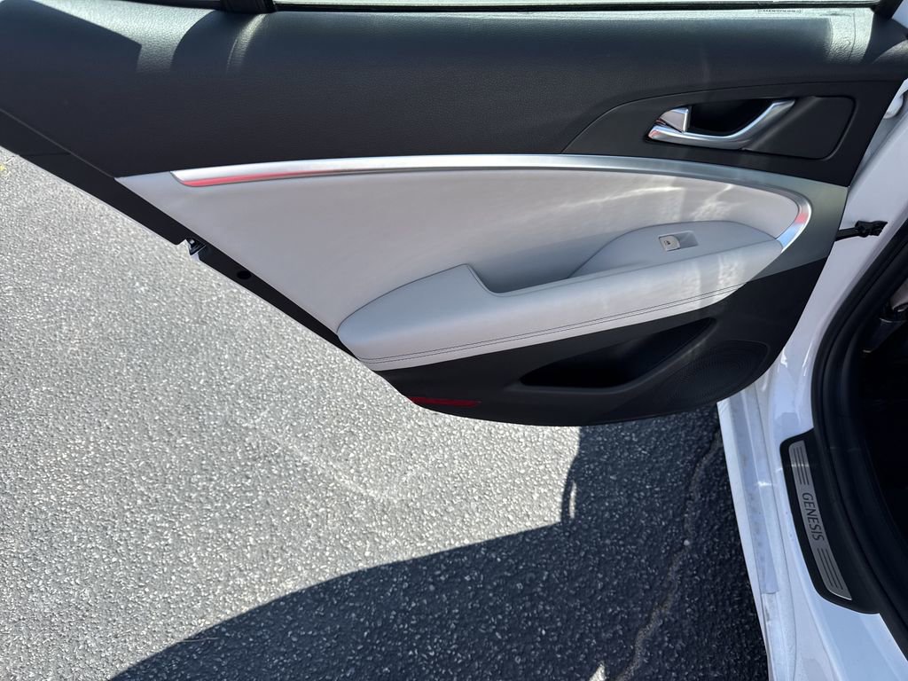 New 2025 Genesis G70 2.5T image 21