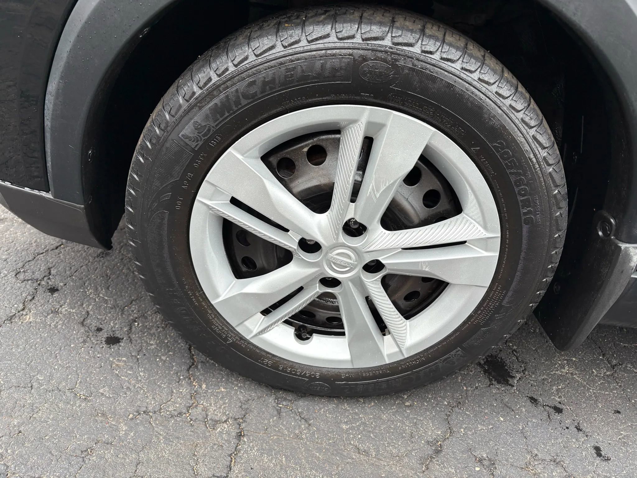 Used 2019 Nissan Kicks S image 21