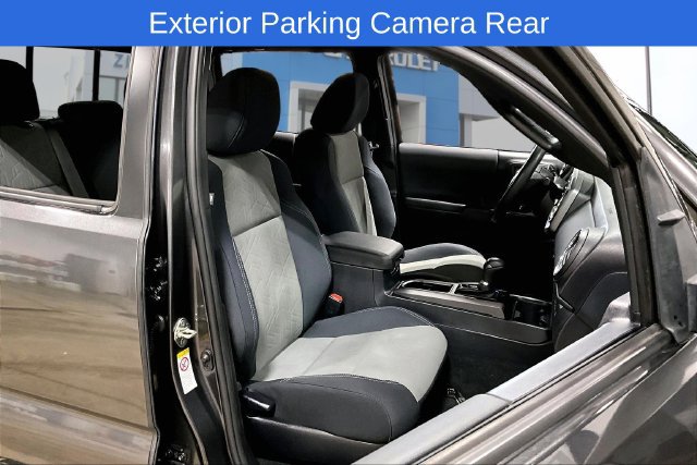 Used 2020 Toyota Tacoma TRD Off-Road w/ Technology Package AWD/4WD image 29