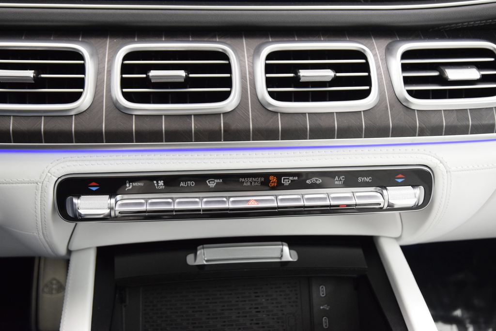 Used 2026 Mercedes-Benz Maybach GLS 600 4MATIC image 32