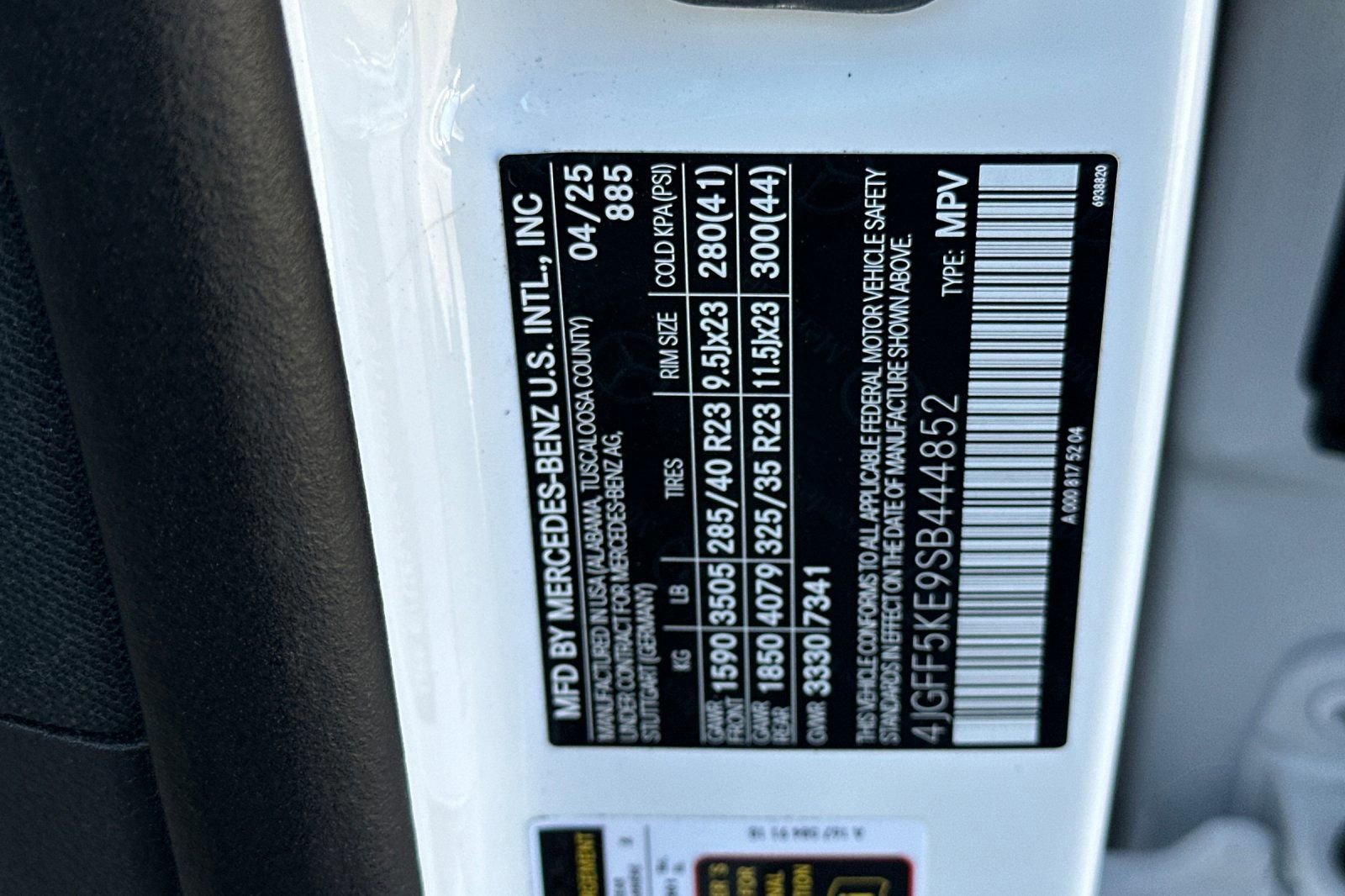 Used 2025 Mercedes-Benz GLS 450 4MATIC image 30