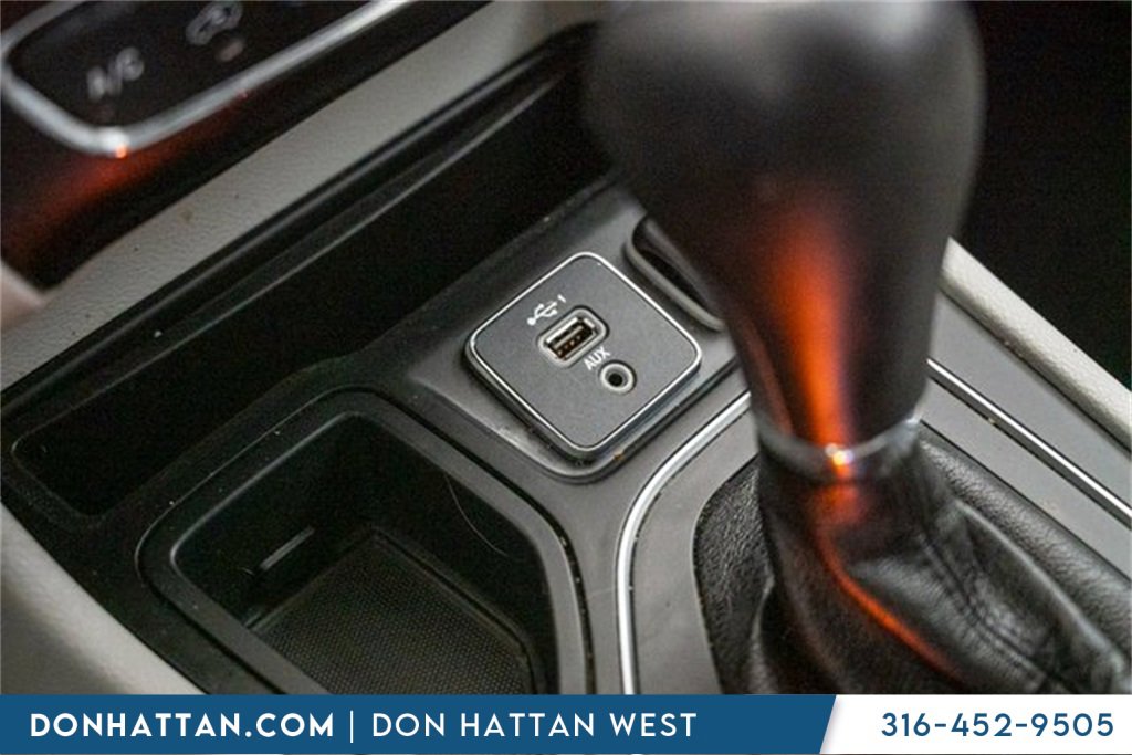 Used 2021 Jeep Cherokee Latitude Lux w/ Comfort/Convenience Group image 15