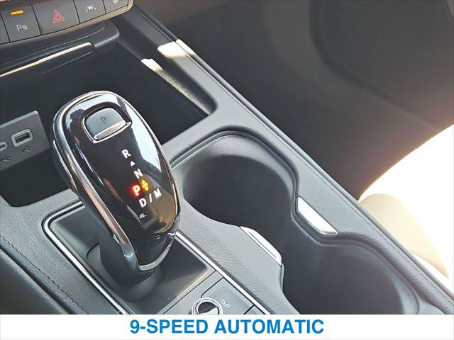 Used 2024 Cadillac XT4 Luxury w/ Cold Weather Package FWD image 20