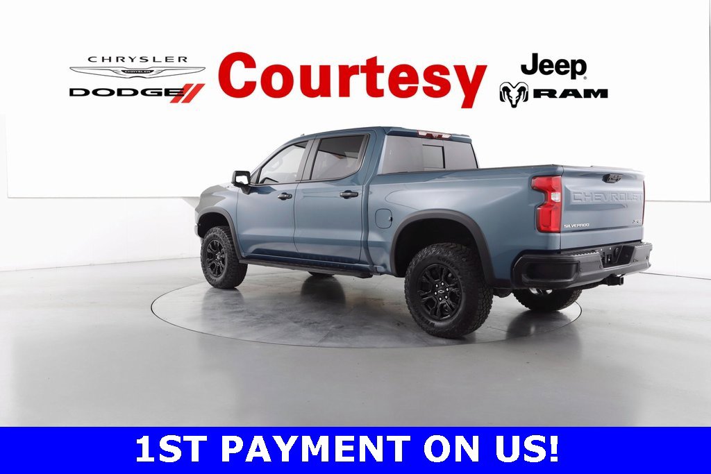Used 2024 Chevrolet Silverado 1500 ZR2 w/ Technology Package image 7