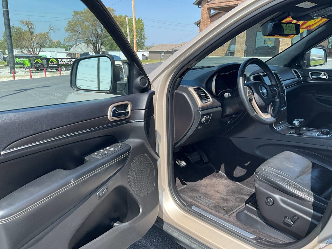 Used 2015 Jeep Grand Cherokee Limited image 25