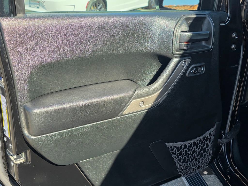 Used 2018 Jeep Wrangler Sport image 14