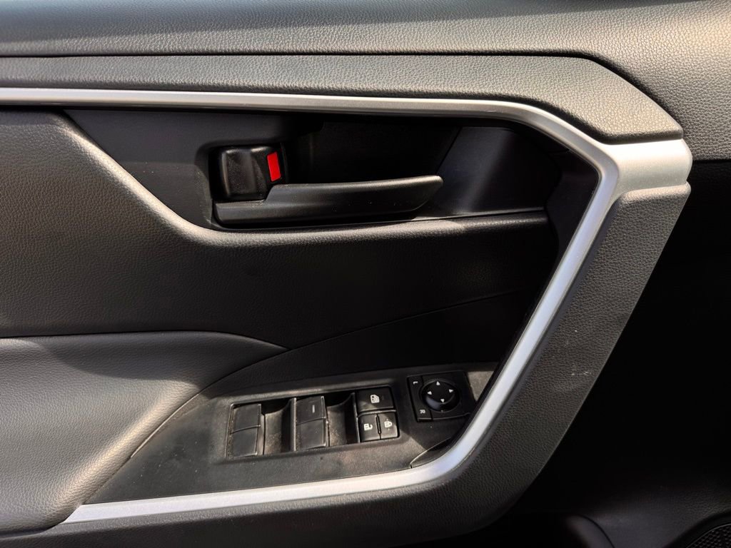 Used 2025 Toyota RAV4 LE image 14