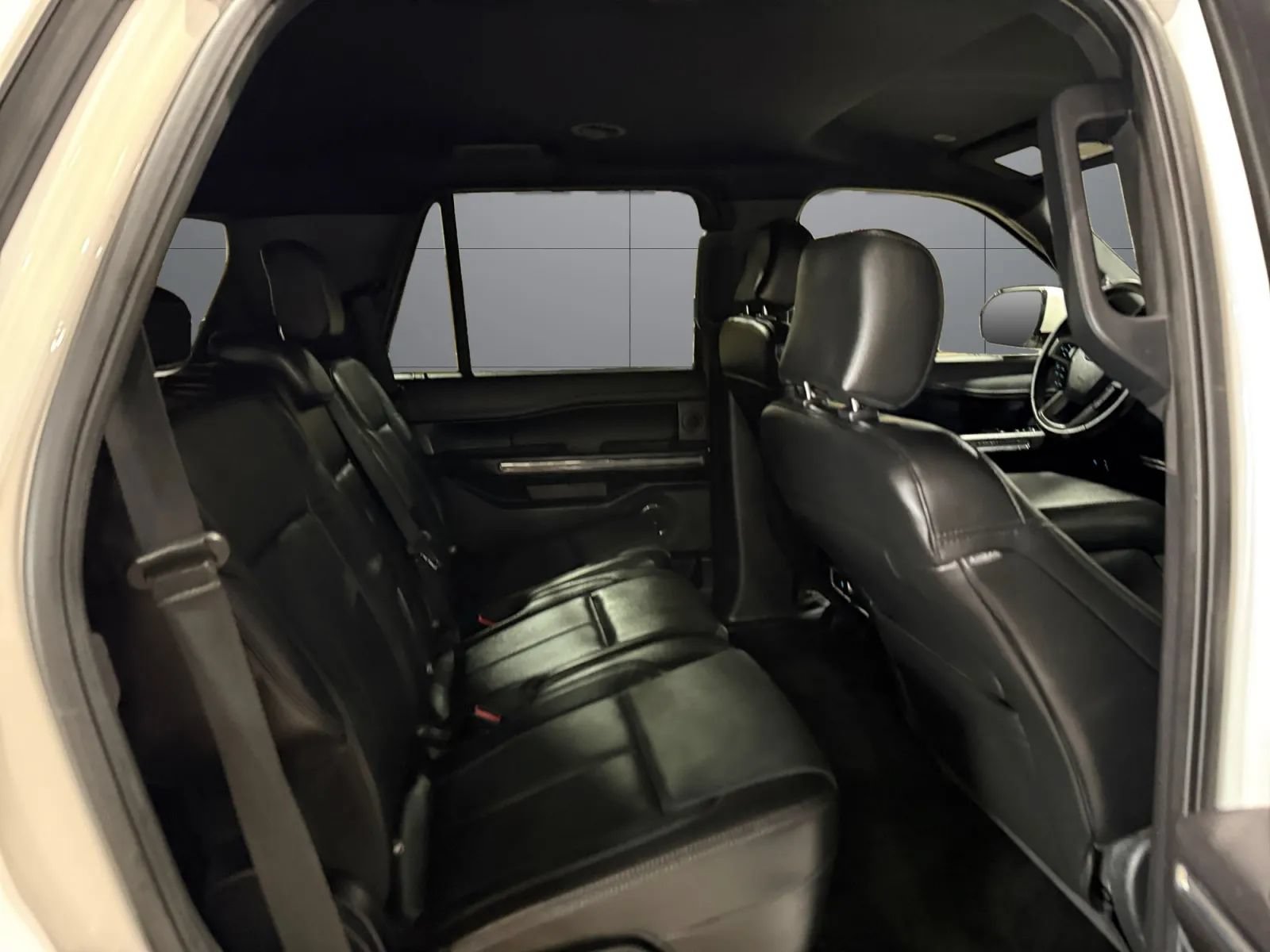 Used 2018 Ford Expedition XLT AWD/4WD image 21