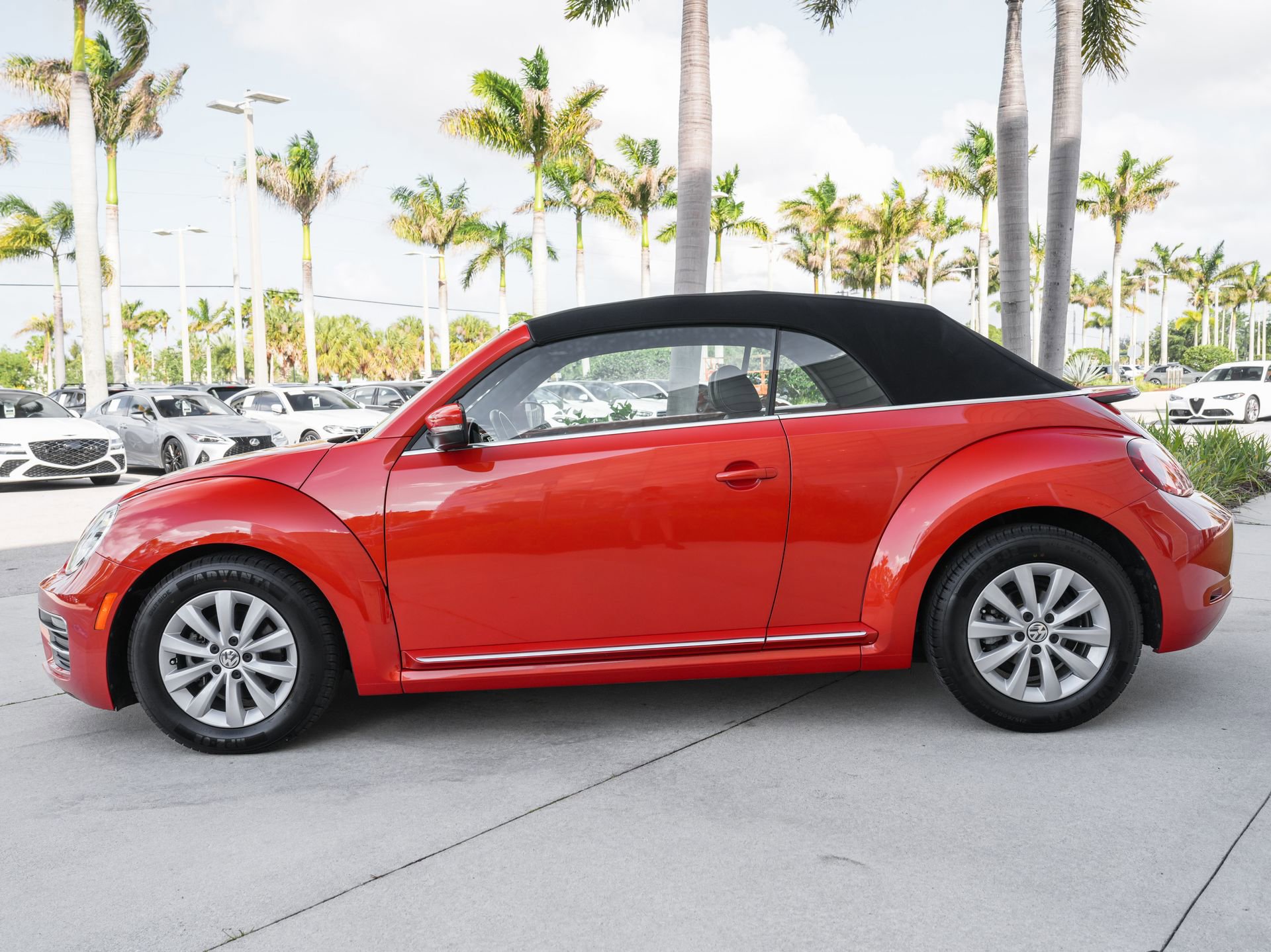 Used 2019 Volkswagen Beetle 2.0T S FWD image 22