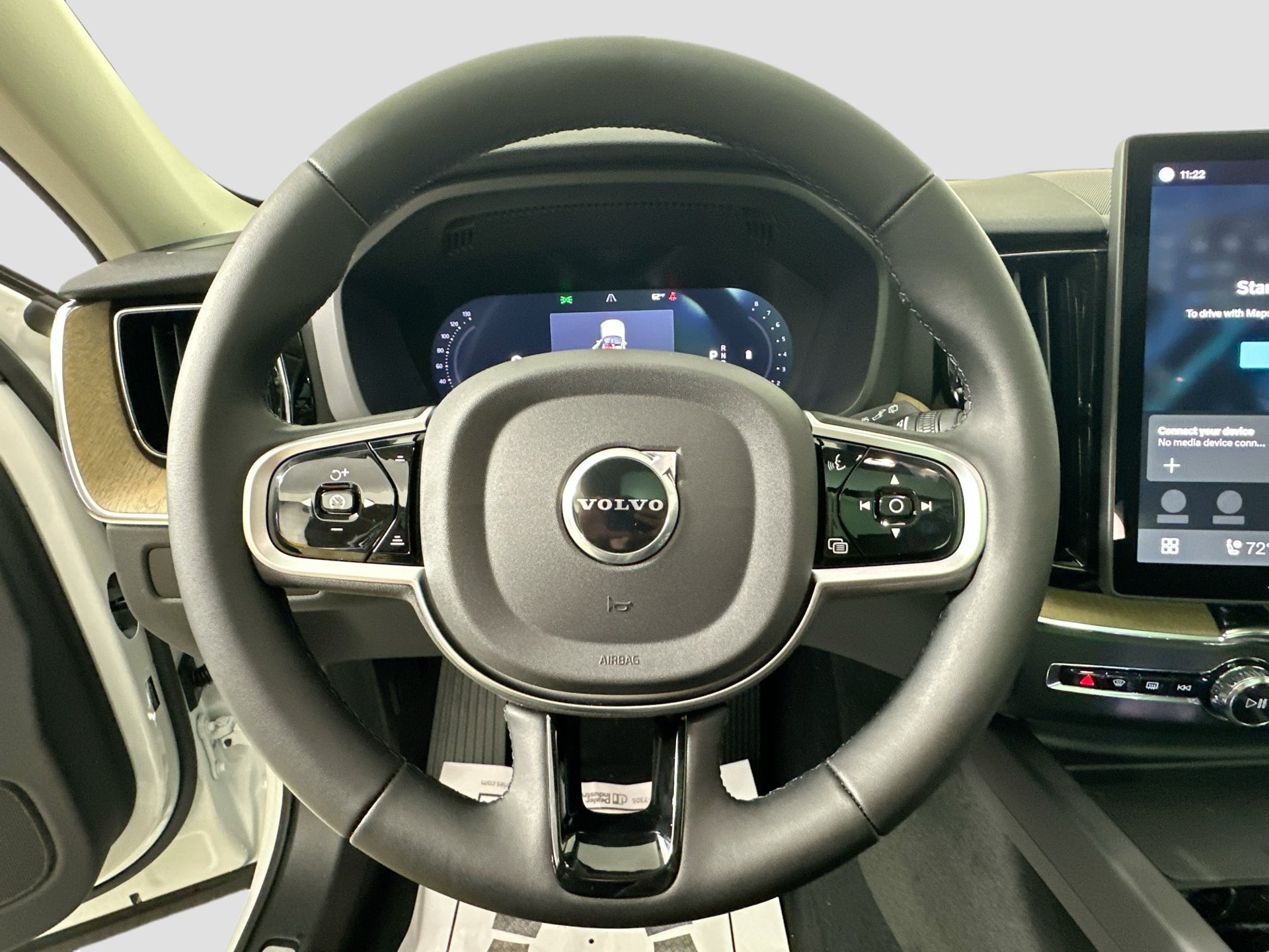 New 2026 Volvo XC60 B5 Plus w/ Protection Package Premier AWD/4WD image 12