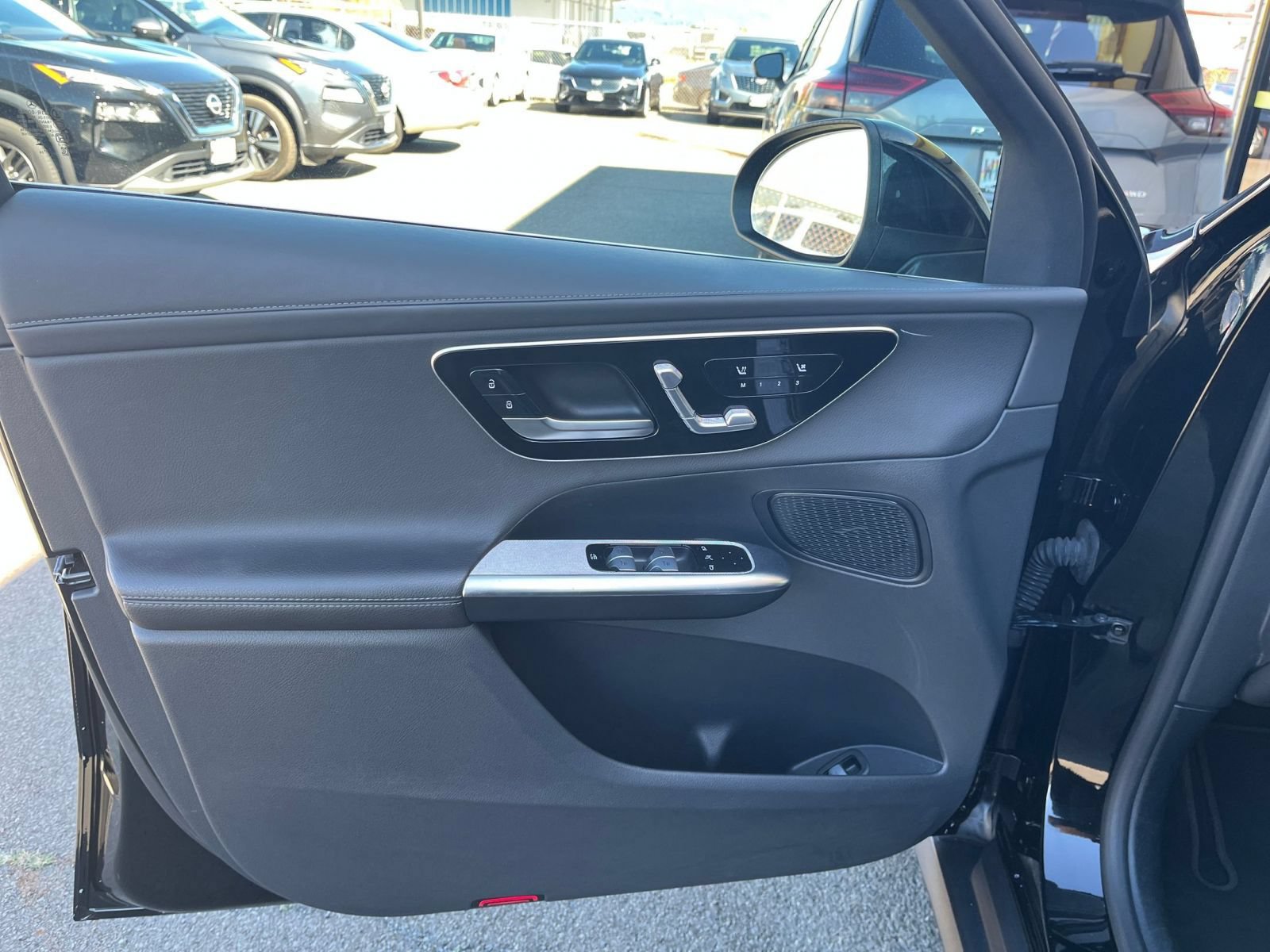 Used 2024 Mercedes-Benz GLC 300 4MATIC image 18