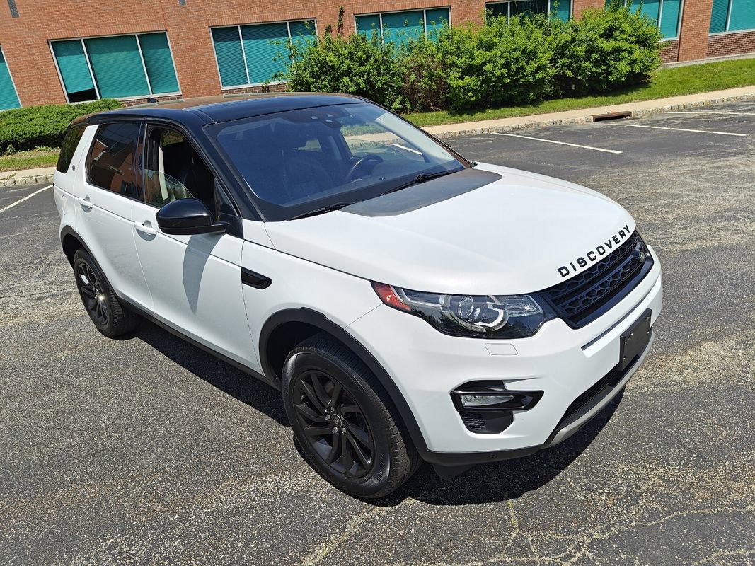 Used 2017 Land Rover Discovery Sport HSE image 38