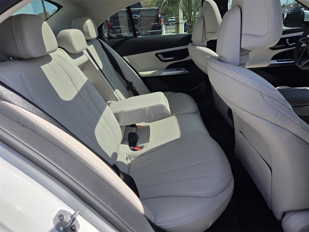 Used 2026 Mercedes-Benz E 350 Sedan image 15