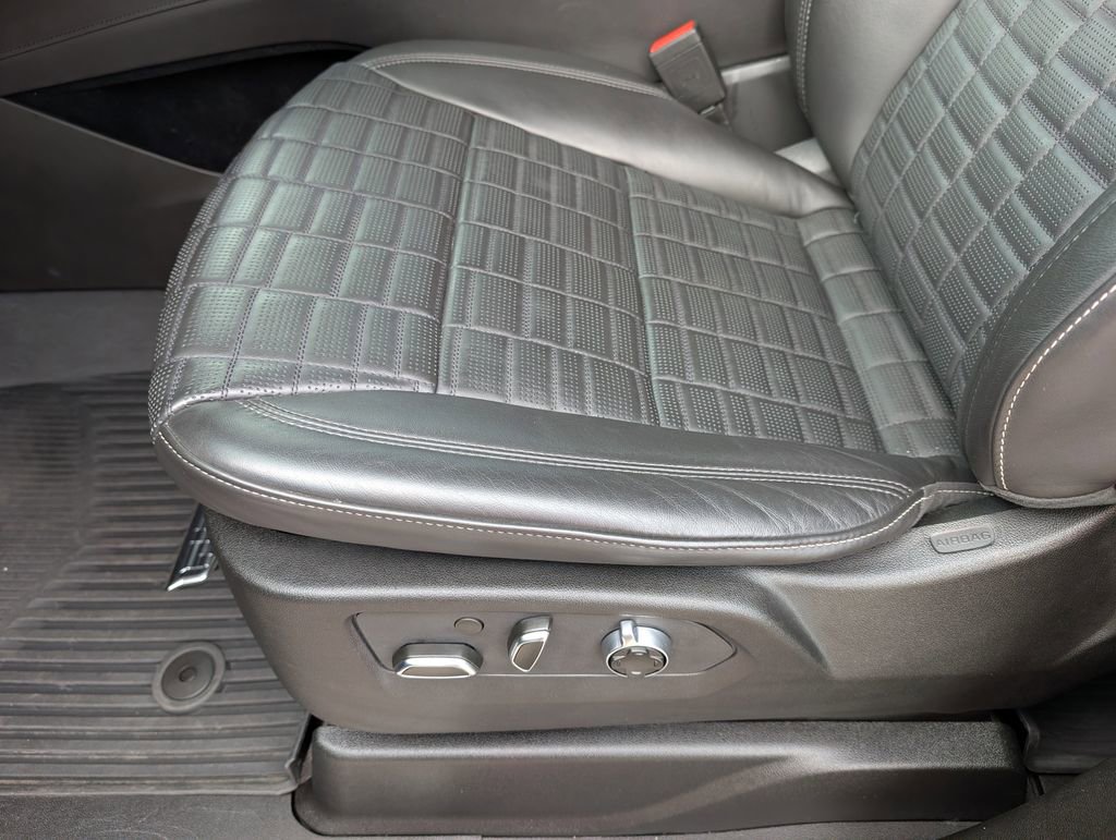 Certified 2024 Cadillac Escalade Sport Platinum w/ LPO, ONYX Package image 13