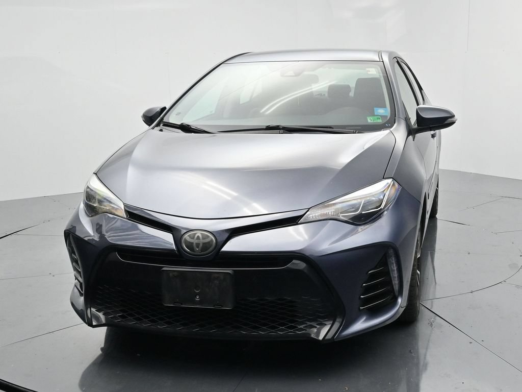Used 2017 Toyota Corolla SE w/ Carpet Mat Package (TMS) FWD image 3