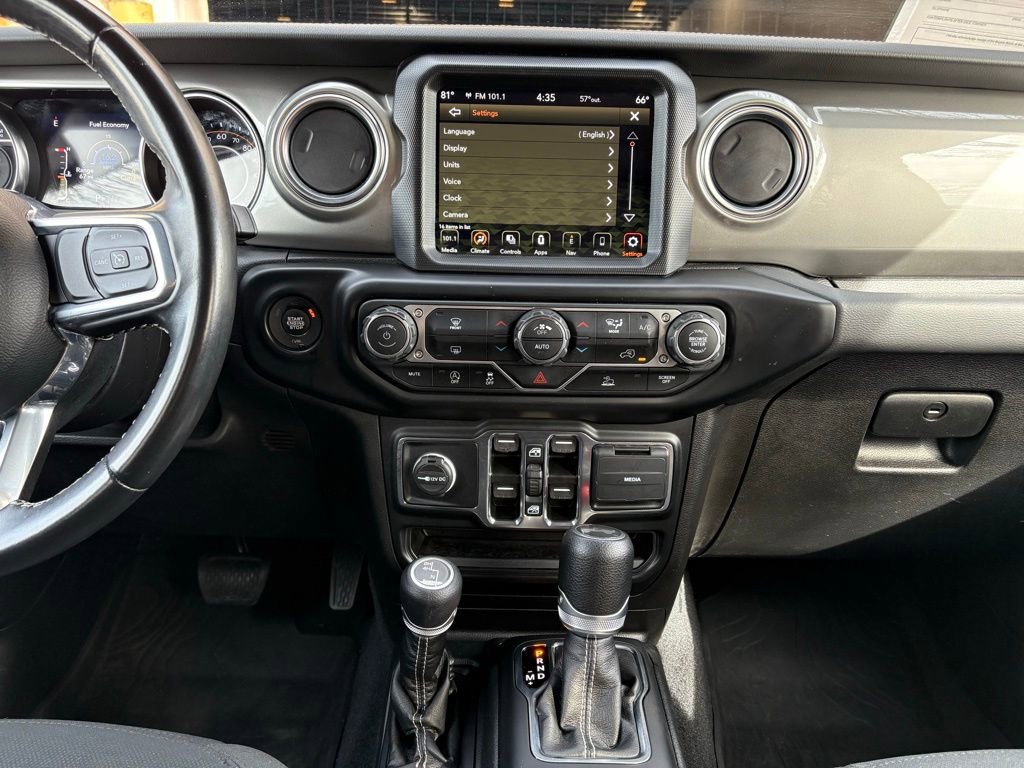 Used 2022 Jeep Wrangler Unlimited Sahara image 29