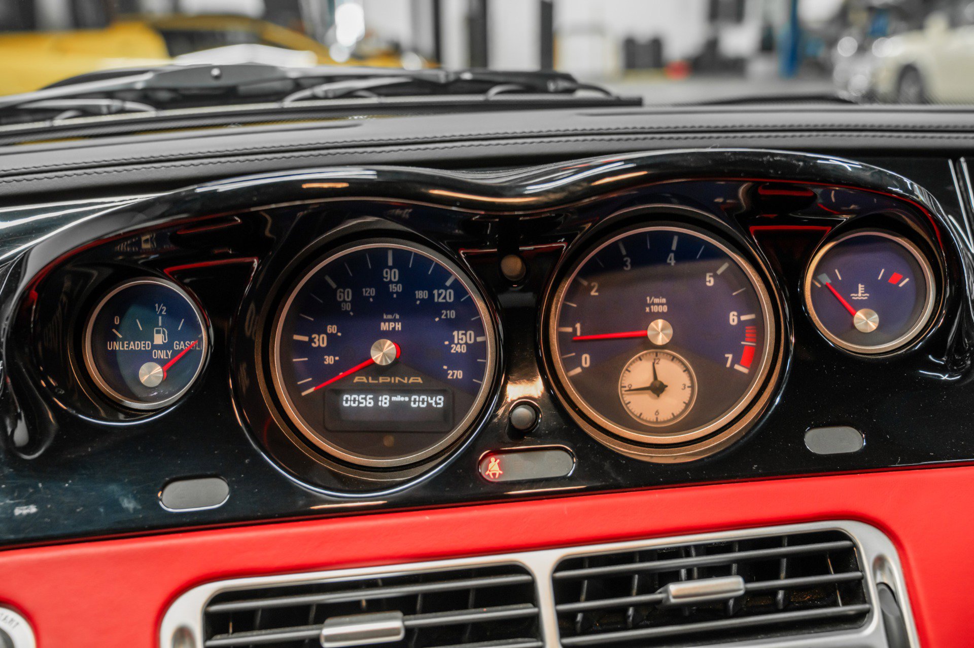 Used 2003 BMW Z8 image 25