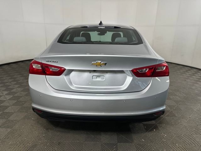 Used 2022 Chevrolet Malibu LS w/ Driver Confidence Package II image 4