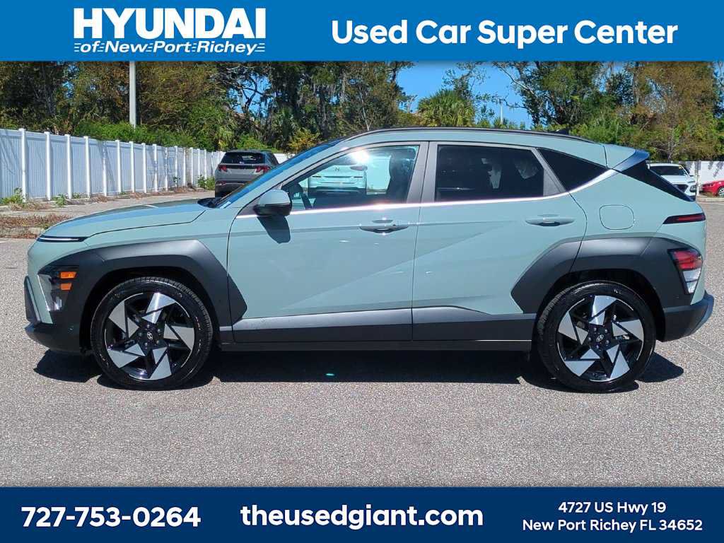 Used 2026 Hyundai Kona Limited FWD image 2