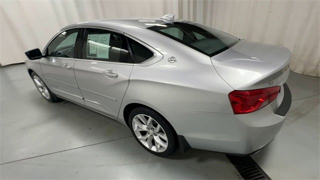 Used 2017 Chevrolet Impala Premier w/ Enhanced Convenience Package image 6